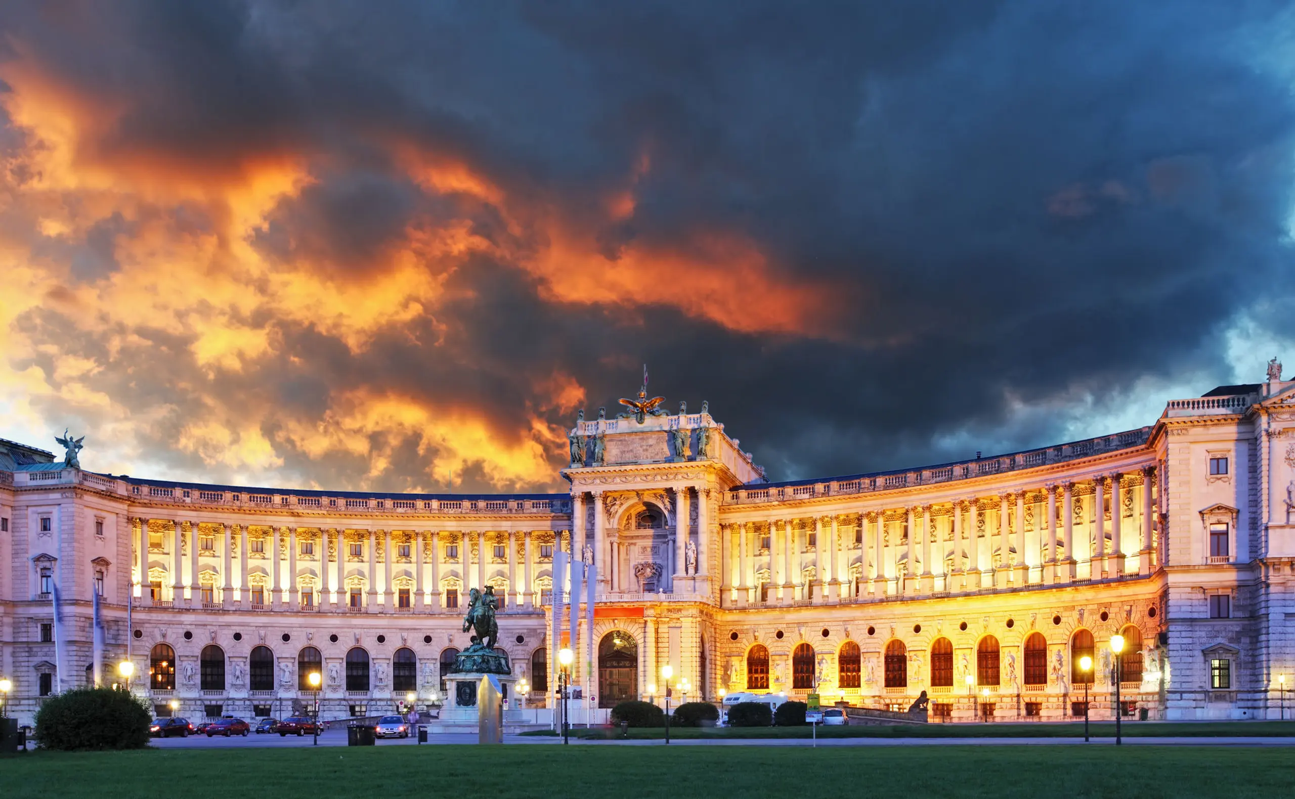 Aus der Hofburg in die Politik in die Wirtschaft: Die Habsburger