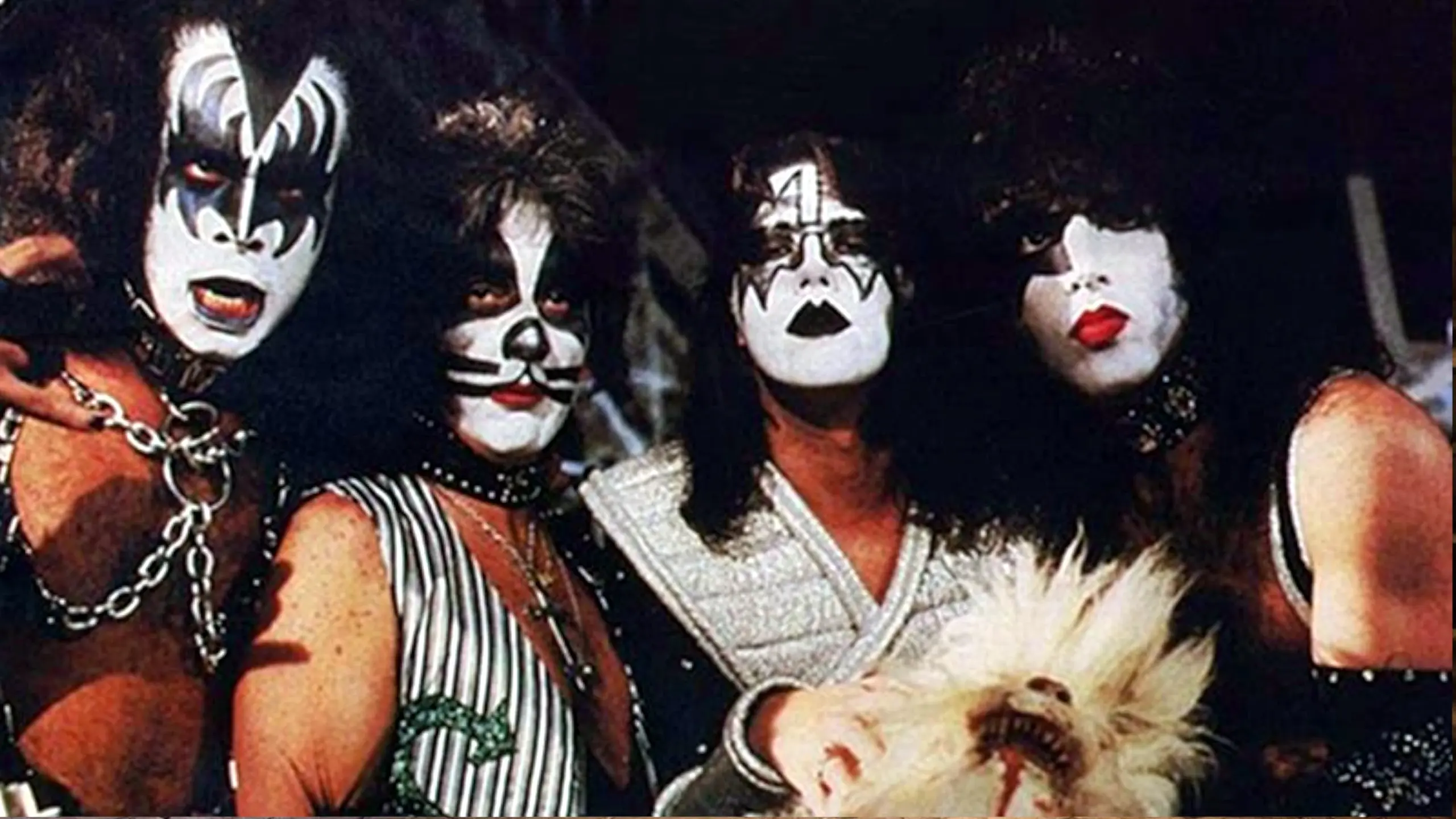 KISS - Attack Of The Phantoms