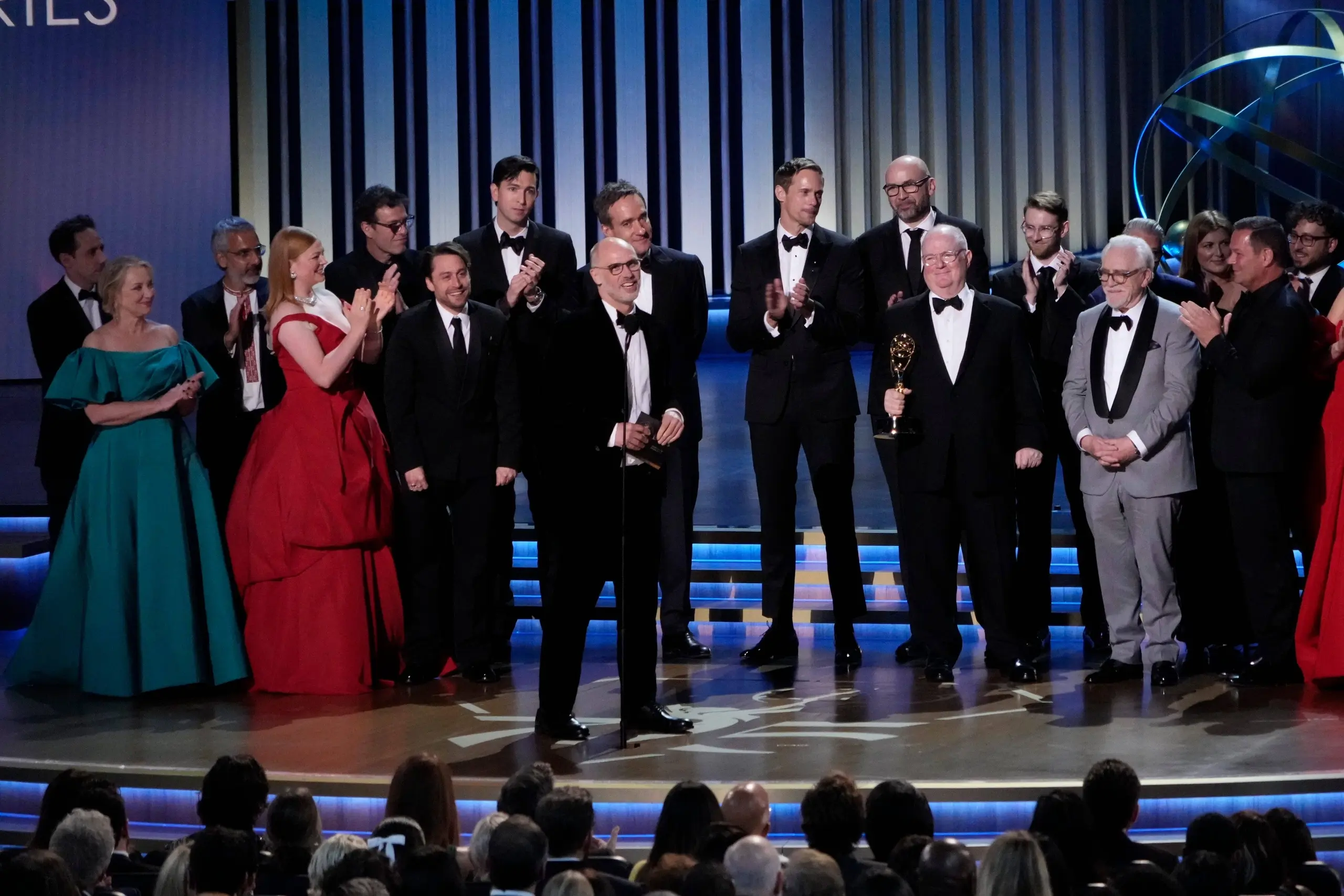 Emmys 2023: Alle Gewinner:innen der Primetime-Emmy-Awards!