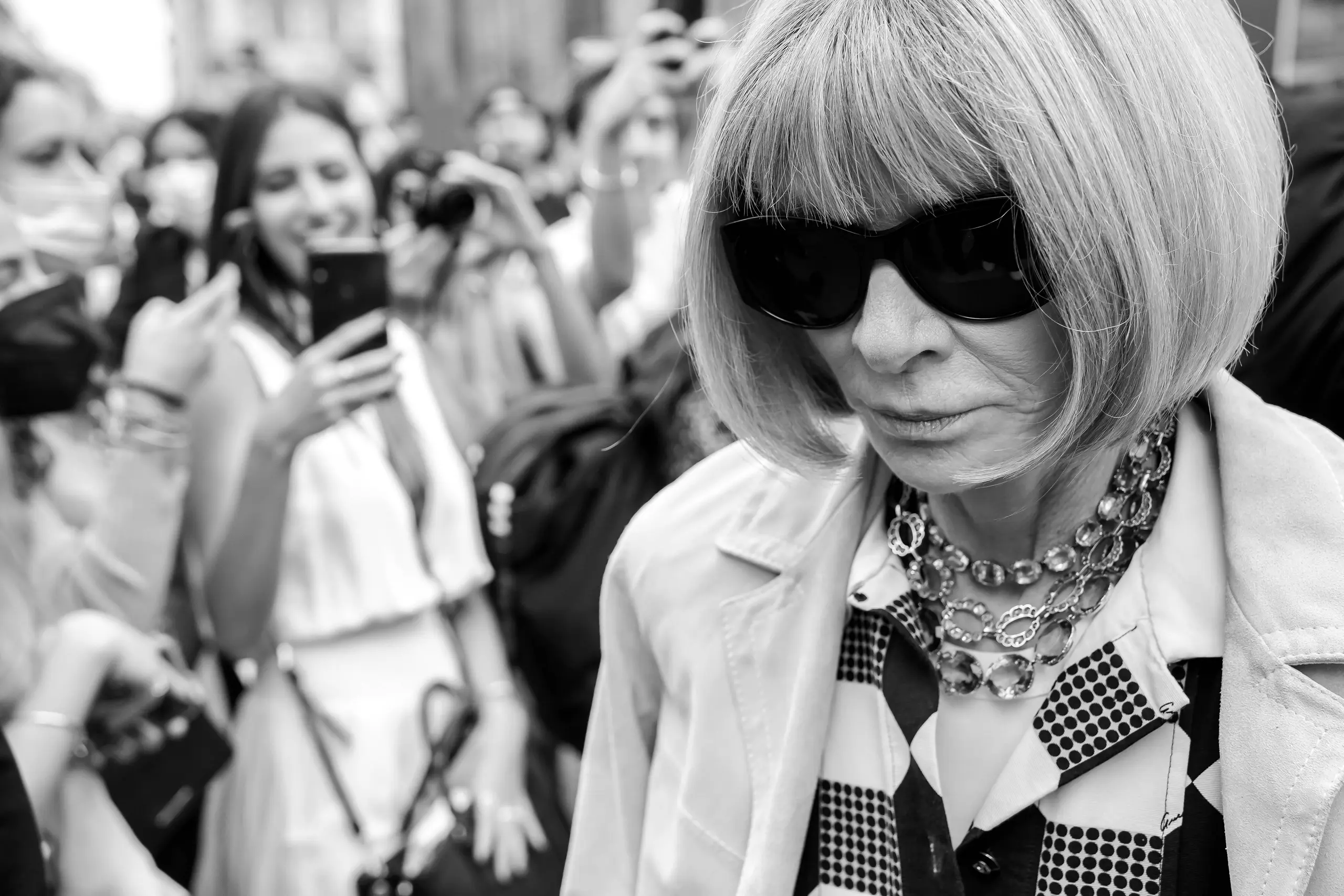 Anna Wintour: Vogue-Chefin und einflussreichste Frau der Modewelt im Portrait