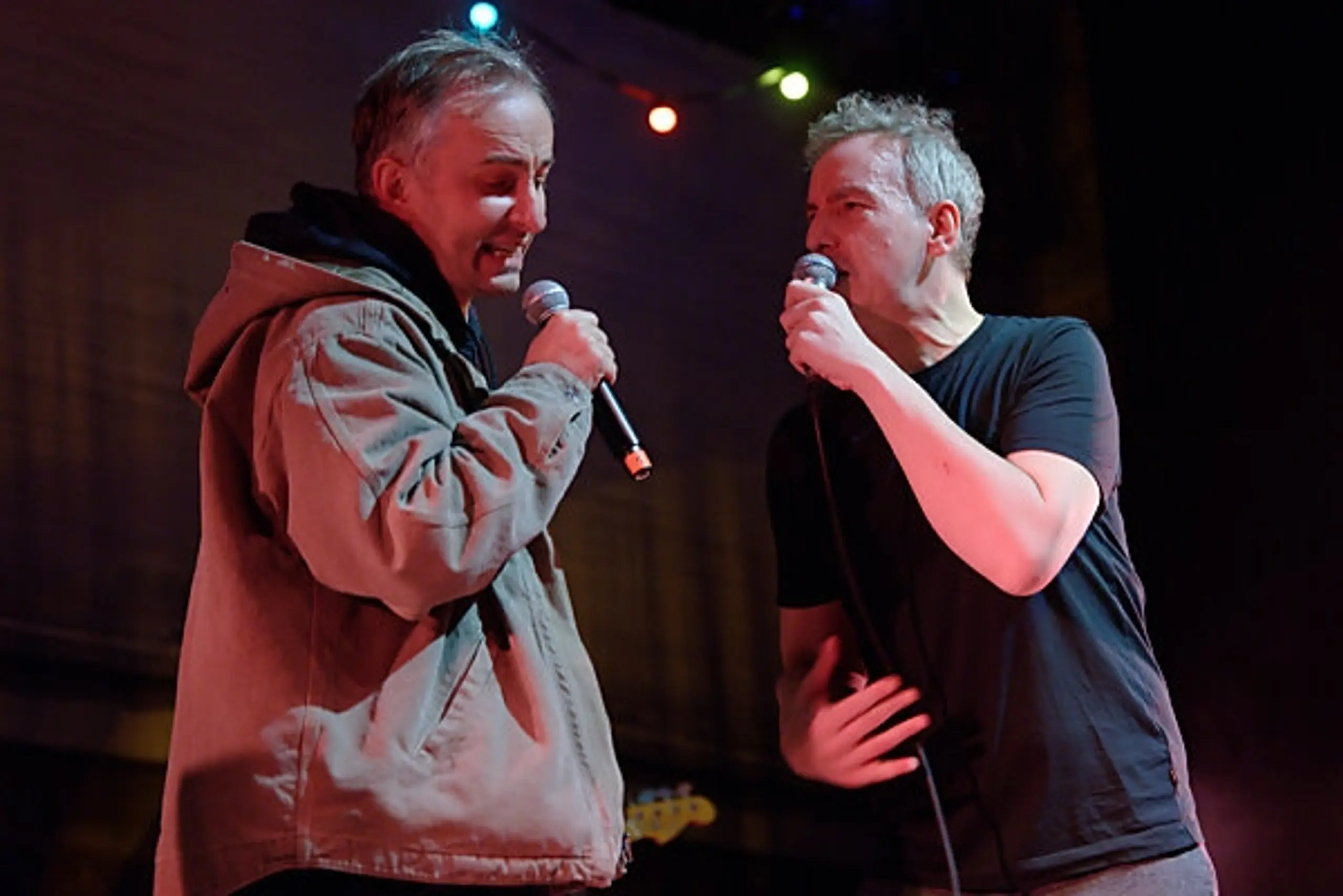 Jan Böhmermann und Olli Schulz gemeinsam auf der Bühne