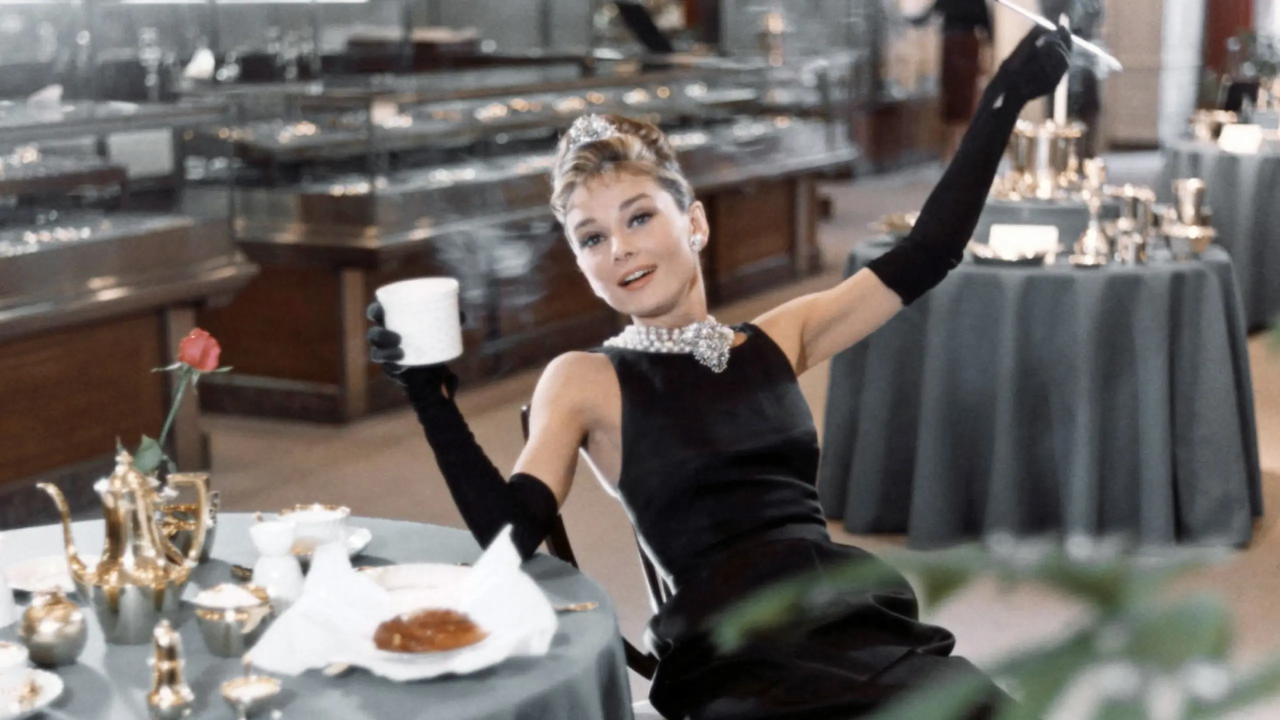 Die Welt voll Luxus: Audrey Hepburn in ihrer Glanzrolle in Breakfast at Tiffany