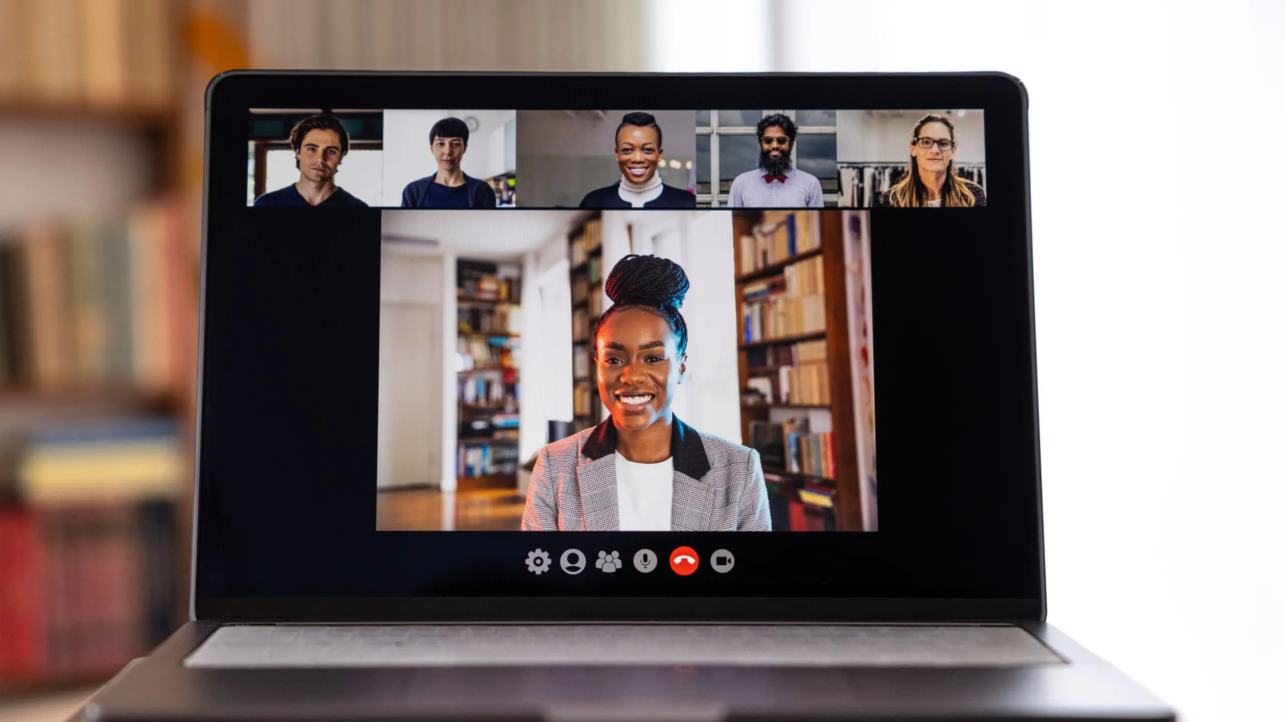 Aus Zoom Videoconferencing wird mit zoomone eine Collaboration-Lösung für Unternehmen.