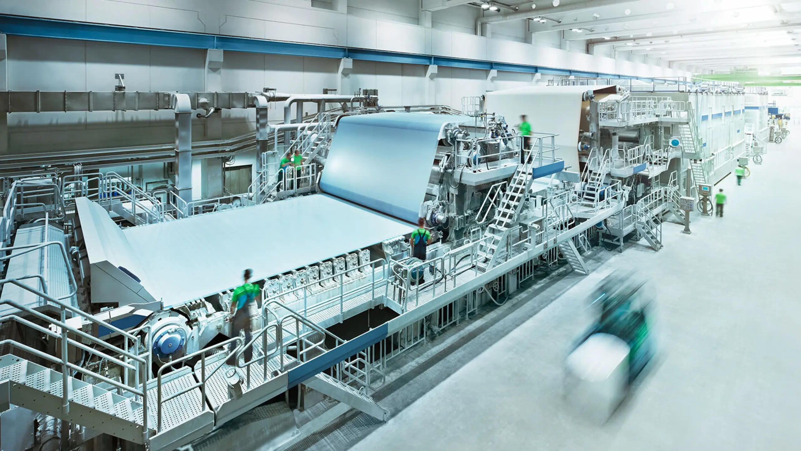 Die PM3 Papiermaschine von Delfort im Werk Traun ist die größte Spezial-Papiermaschine der Welt.