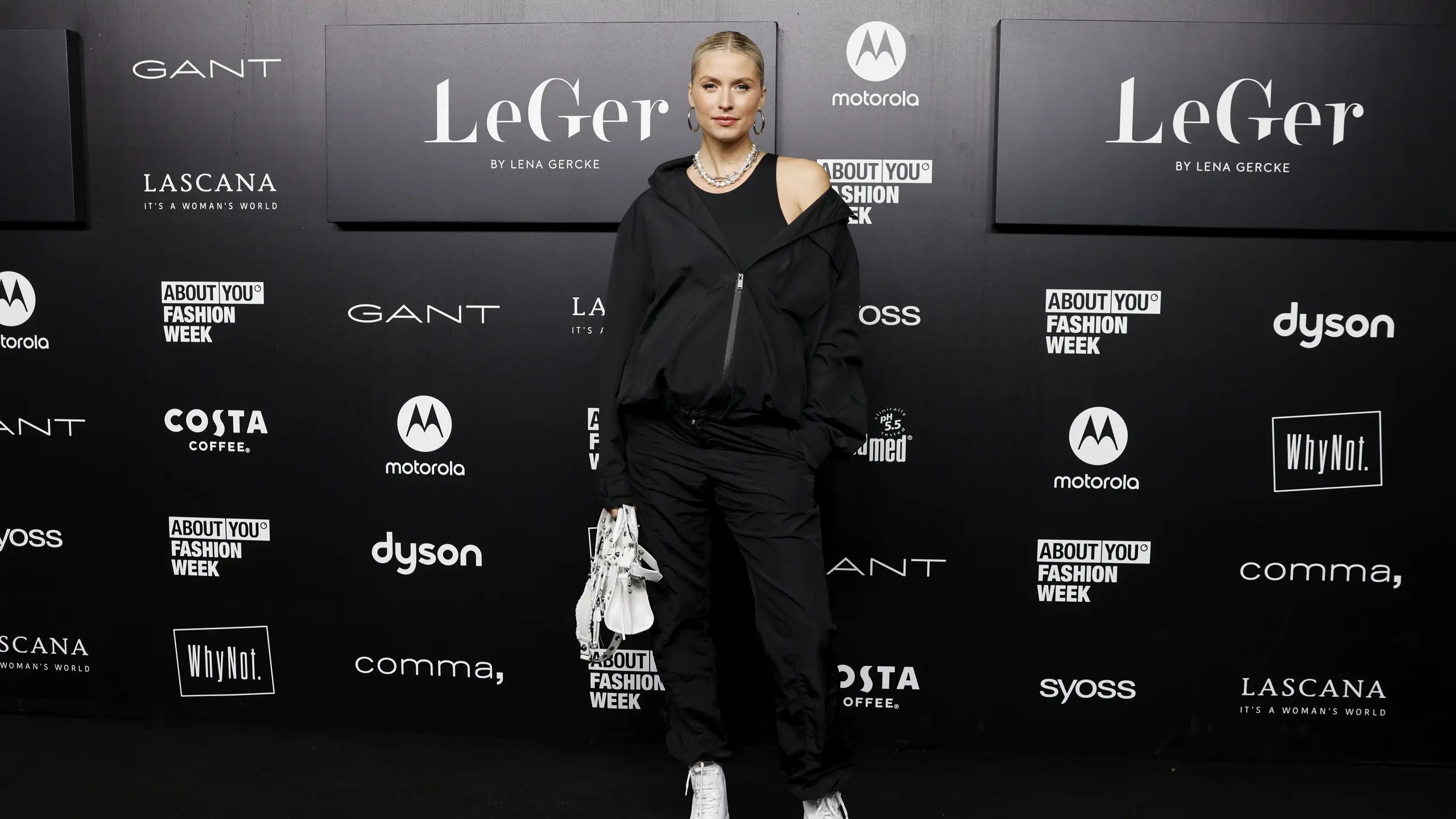 Lena Gercke ABOUT YOU Fashion Show 2022 LeGer