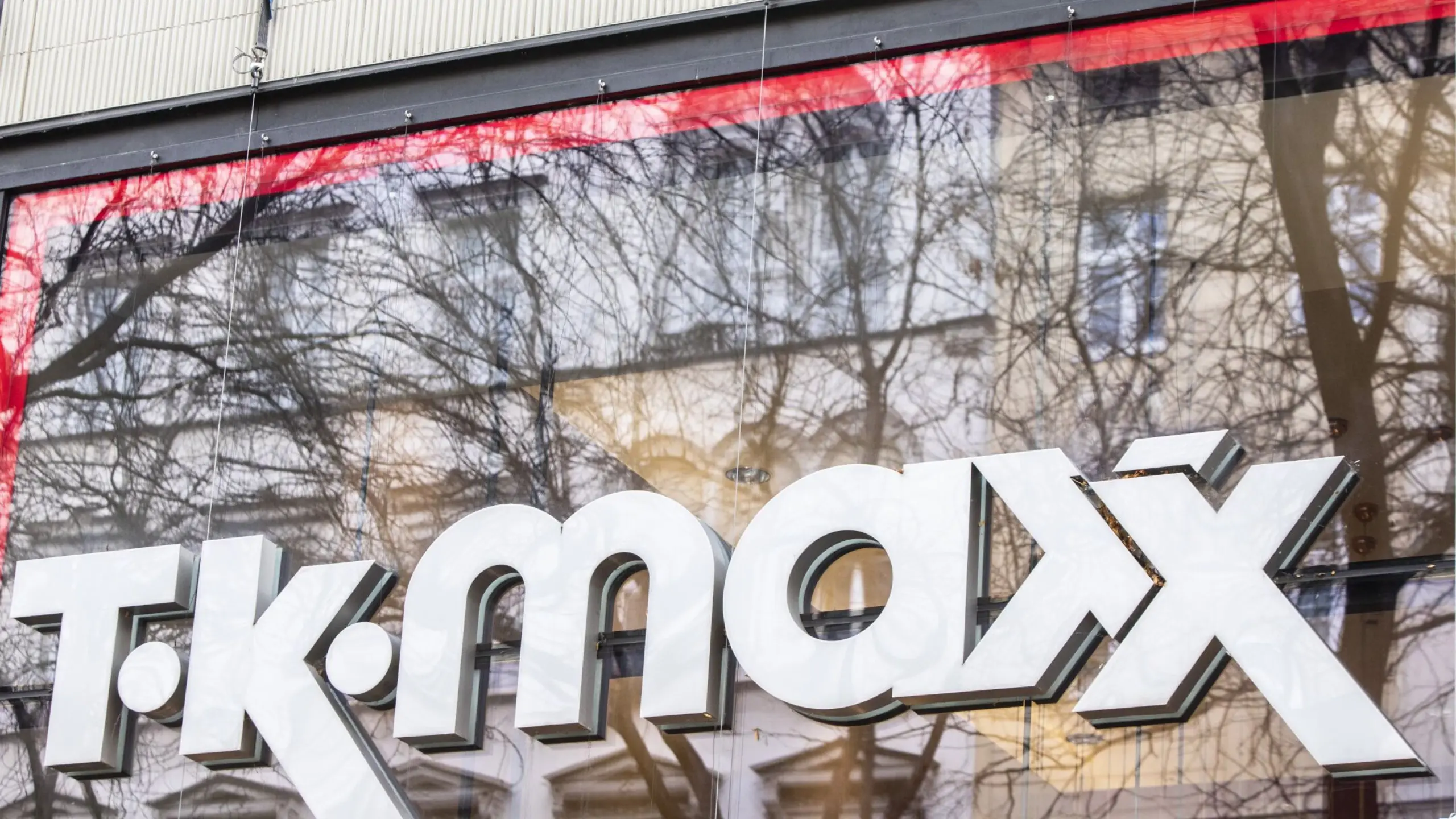 TK Maxx: Das für Designer Labels und Angebote bekannte Off-Price-Unternehmen