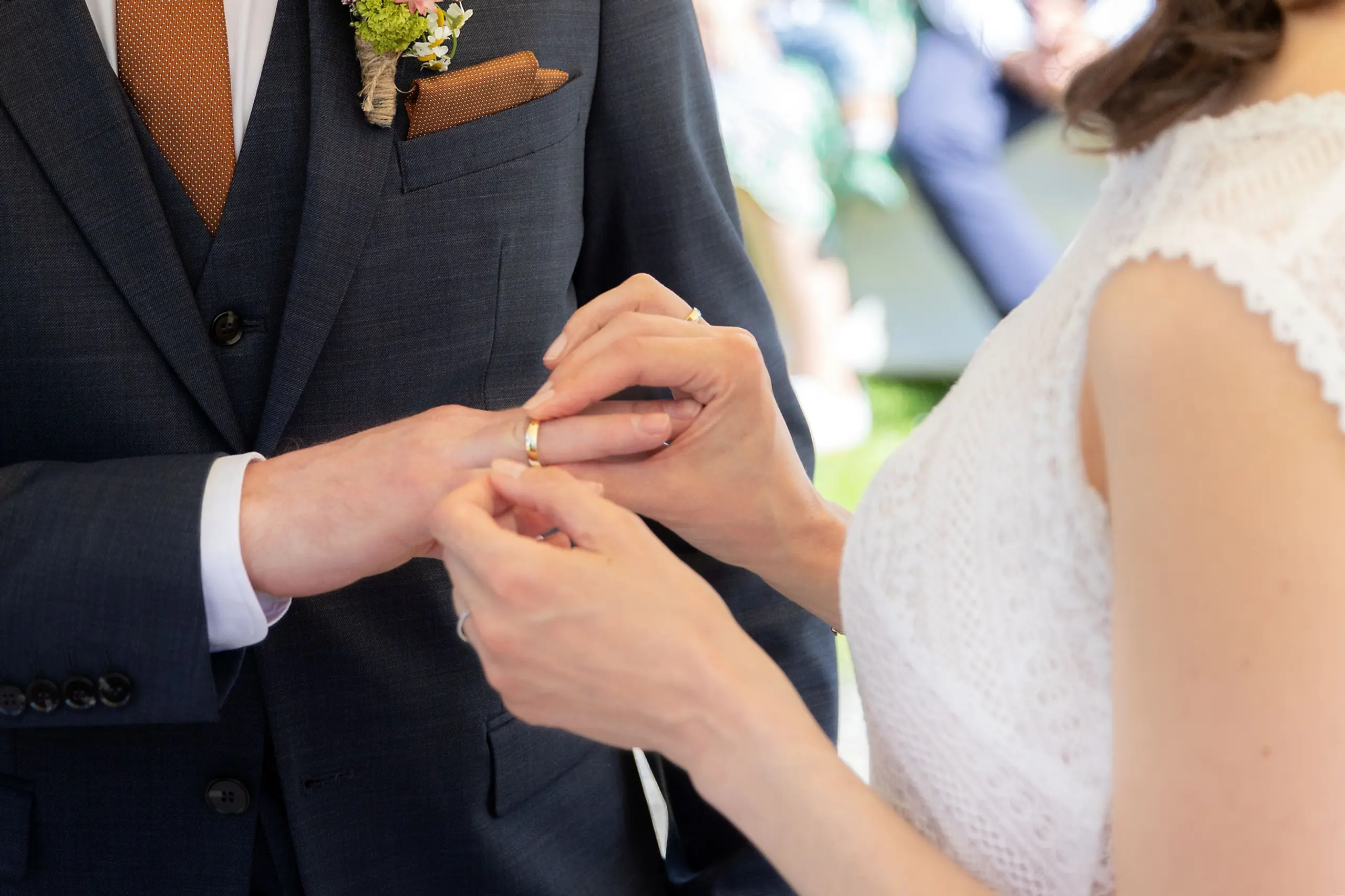 Mitgift für die Ehe: Was Eltern ihren Kindern zahlen müssen