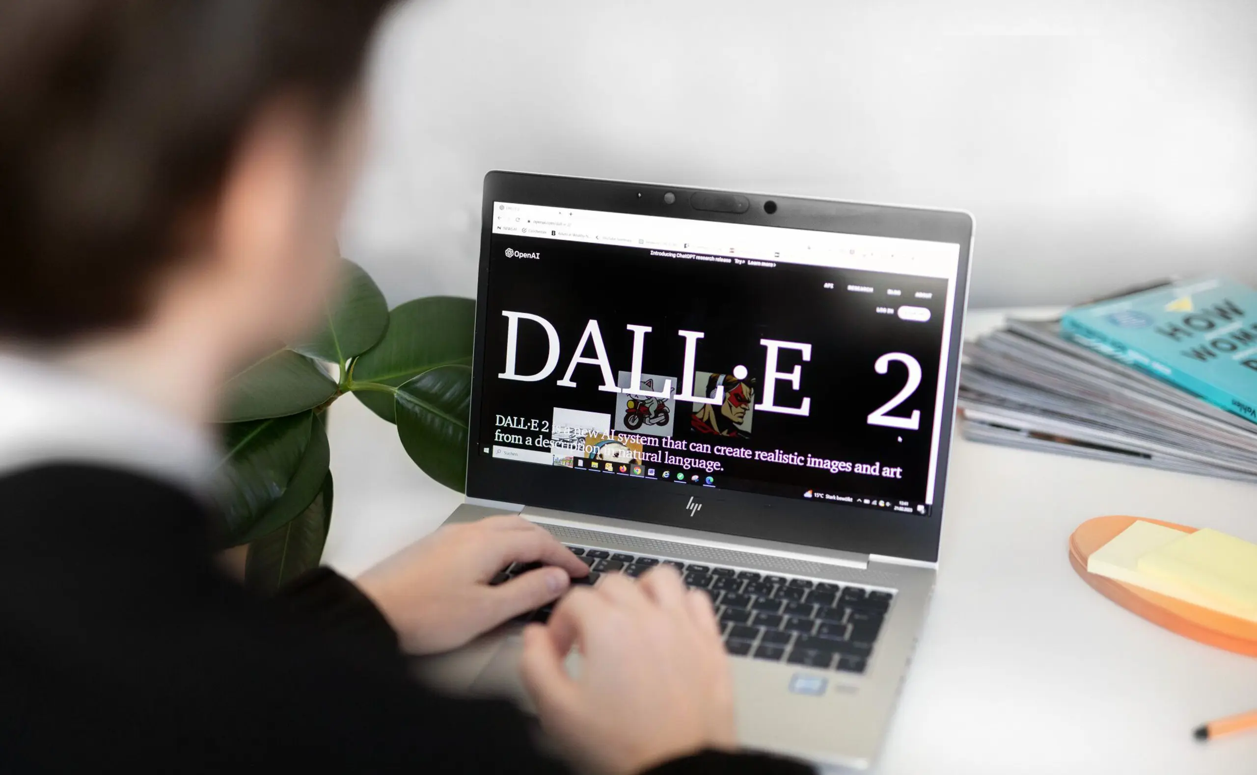 Dall-e auf einem Laptop geöffnet