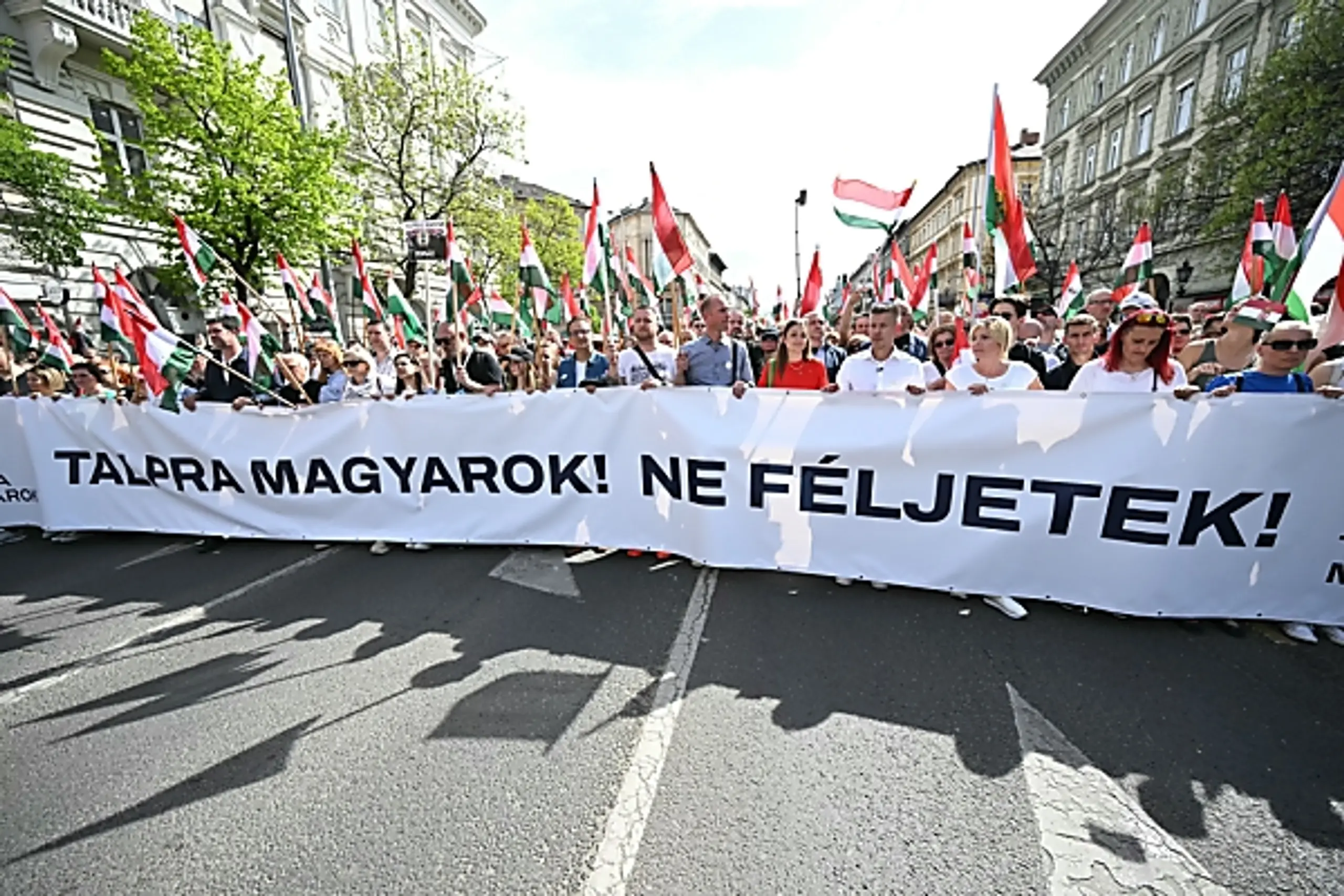 "Nationaler Marsch für ein neues Ungarn"